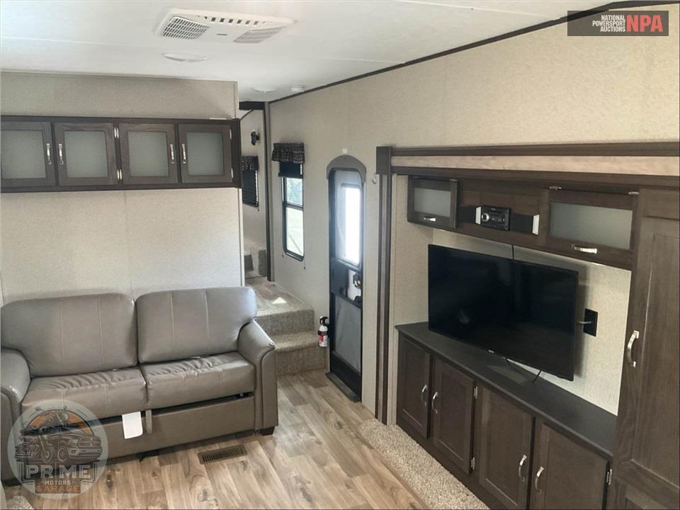 2020 Keystone Rv M-302 FWRK - SPRINGDALE FIFTH WHEEL SERIES — фото 8