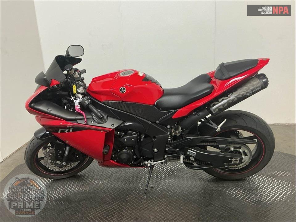 2014 Yamaha YZF-R1 (RAPID RED/MATTE GRAY) — фото 3