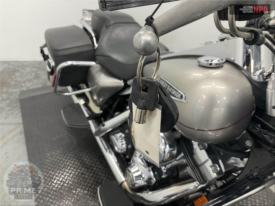 2007 Harley-Davidson FLHRC ROAD KING CLASSIC — фото 10