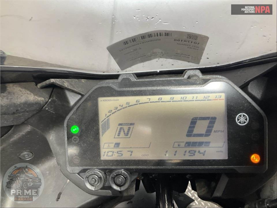2021 Yamaha YZF-R3 — фото 5