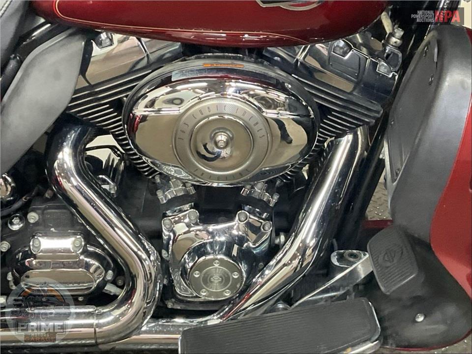2009 Harley-Davidson FLHTCUTG TRIGLIDE ULTRA CLASSIC — фото 6