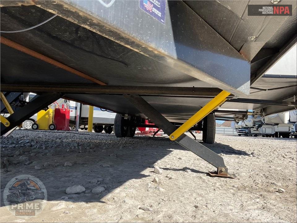 2021 Crossroads Rv M-328 SB ZINGER SERIES — фото 28