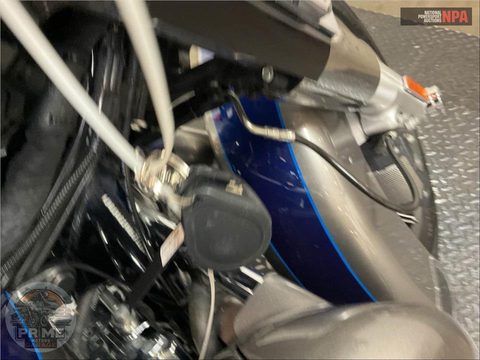 2017 Harley-Davidson FLHTKL ULTRA LIMITED LOW — фото 10