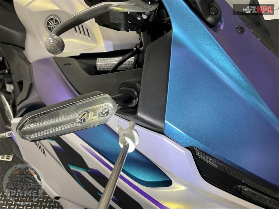2025 Yamaha YZF-R3 — фото 16