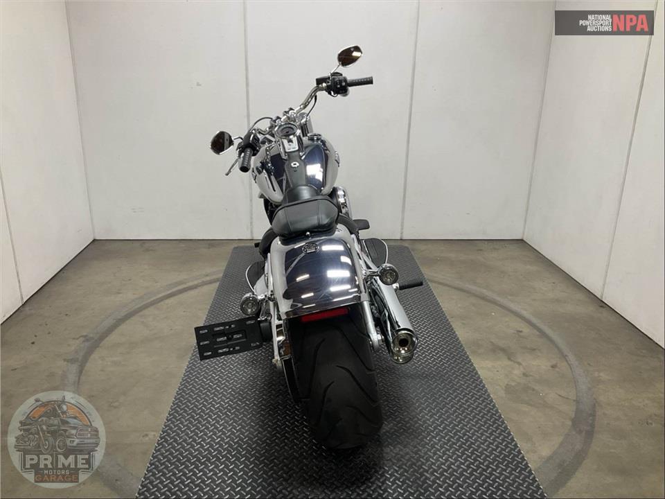 2025 Harley-Davidson FLSTFI SOFTAIL FAT BOY GRAY GHOST — фото 4