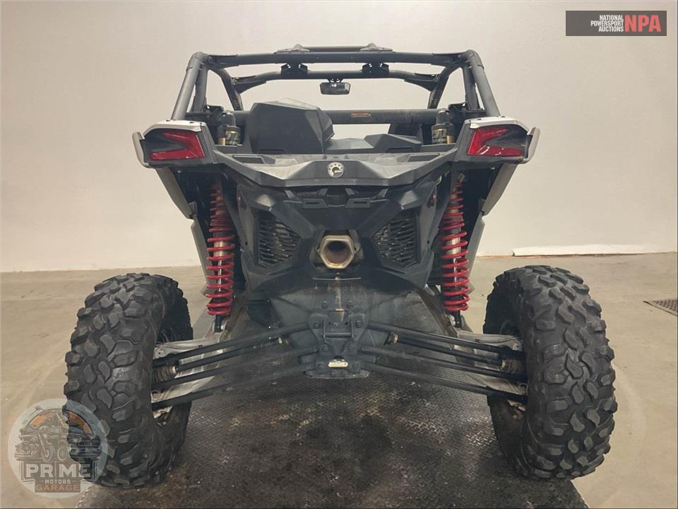 2024 Can-Am MAVERICK X3 RS TURBO (RED AND SILVER) — фото 4