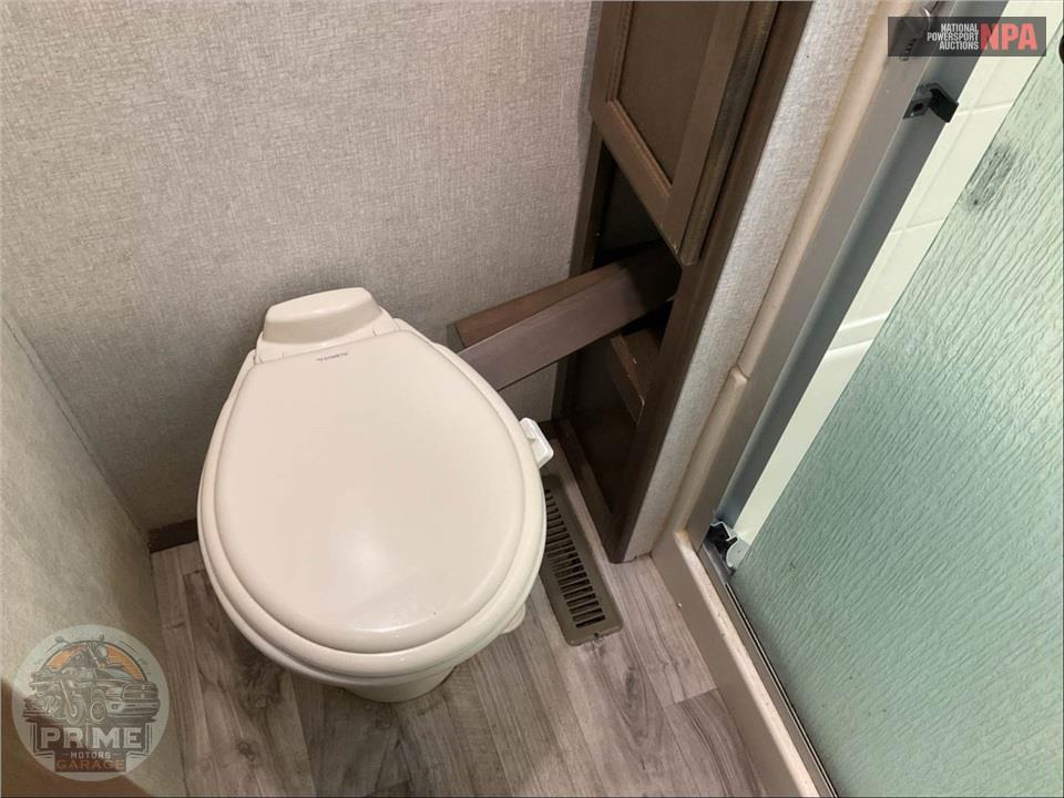 2019 Keystone Rv M-25 RES COUGAR FIFTH WHEEL SERIES — фото 24