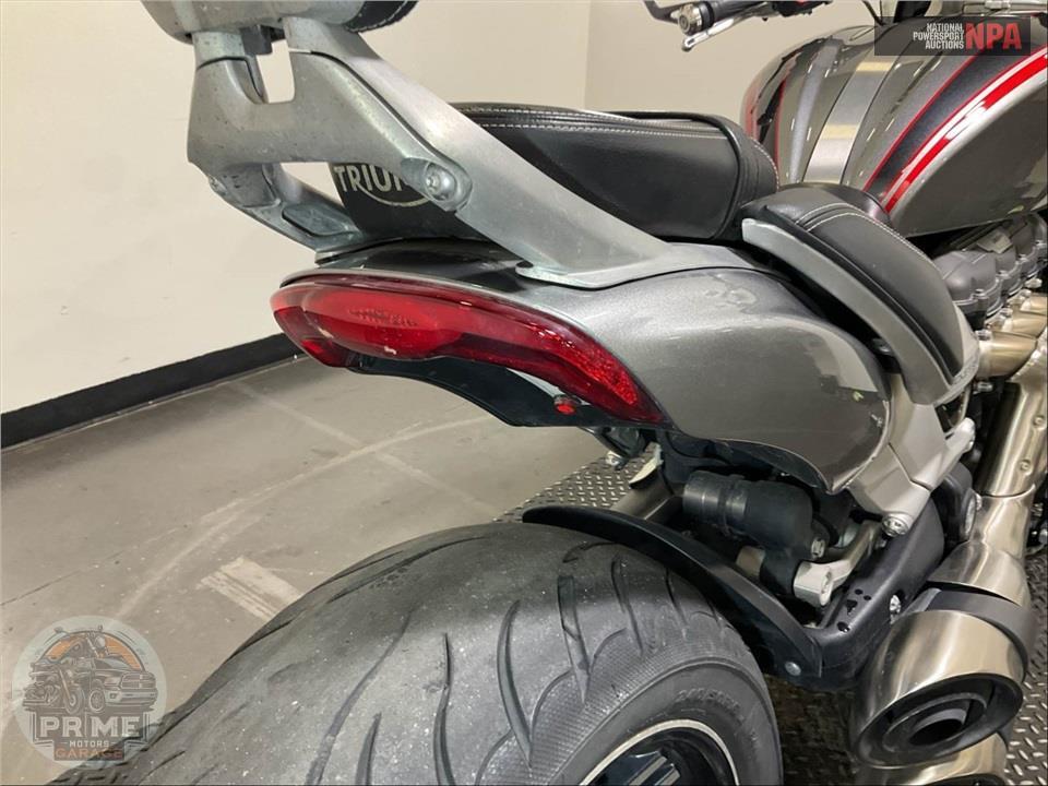 2022 Triumph ROCKET 3 GT (TWO-TONE) — фото 16