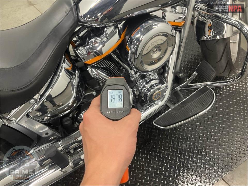 2025 Harley-Davidson FLSTFI SOFTAIL FAT BOY GRAY GHOST — фото 8