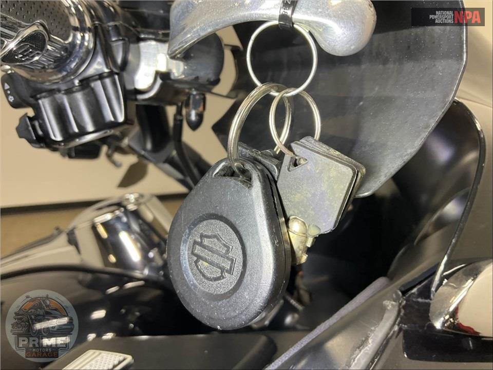 2013 Harley-Davidson FLTRU ROAD GLIDE ULTRA — фото 12