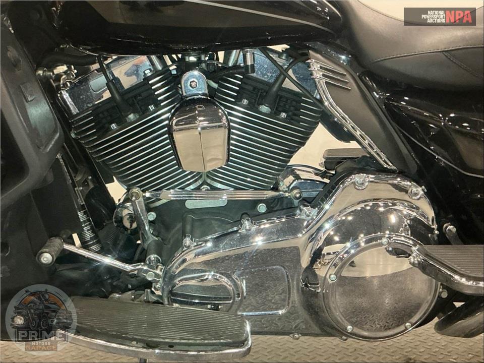 2016 Harley-Davidson FLHTK ELECTRA GLIDE ULTRA LIMITED — фото 7