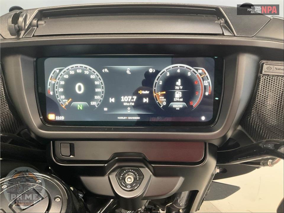 2025 Harley-Davidson FLHXU STEET GLIDE ULTRA — фото 5
