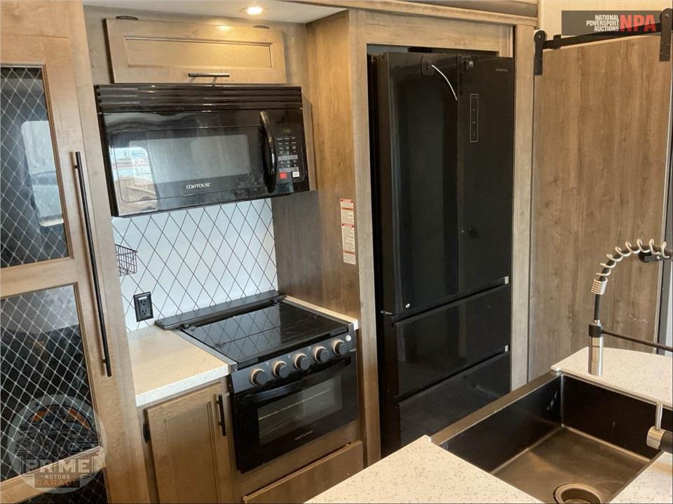 2022 Sabre By Forest River M-36BHQ - FIFTH WHEEL SERIES — фото 20