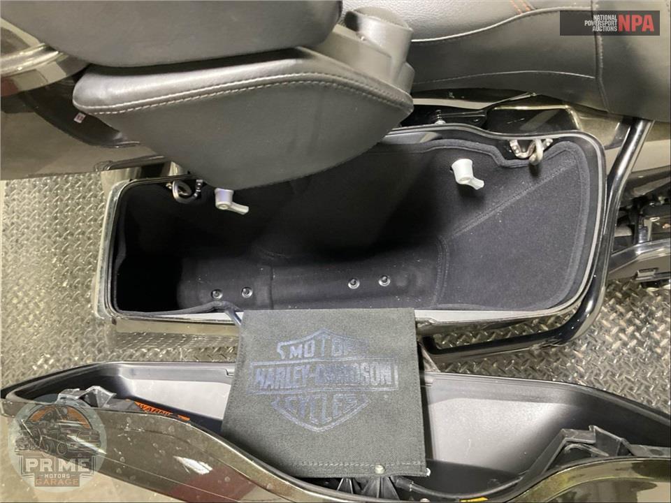 2018 Harley-Davidson FLHTKSE CVO LIMITED — фото 24