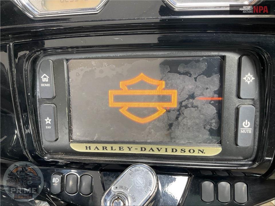 2017 Harley-Davidson FLHTK ULTRA LIMITED — фото 36