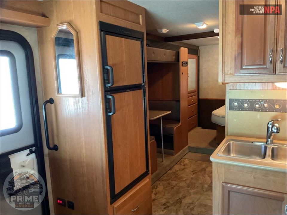 2015 Jamboree M-31D FORD E450 6.8 LITER - SPORT SERIES — фото 24