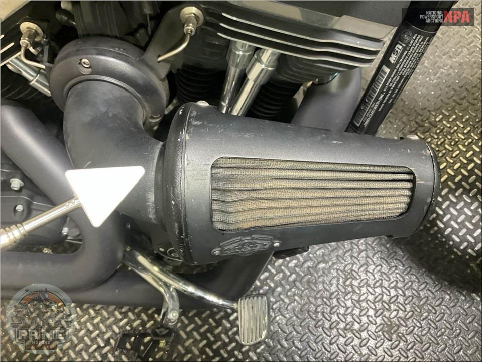 2015 Harley-Davidson FXDB STREET BOB — фото 11