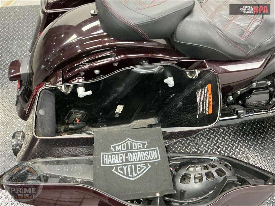 2019 Harley-Davidson FLHXSE CVO STREET GLIDE — фото 42