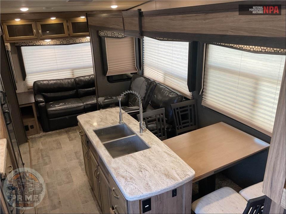 2018 Atlas M-2952RLF - FIFTH WHEEL SERIES — фото 6