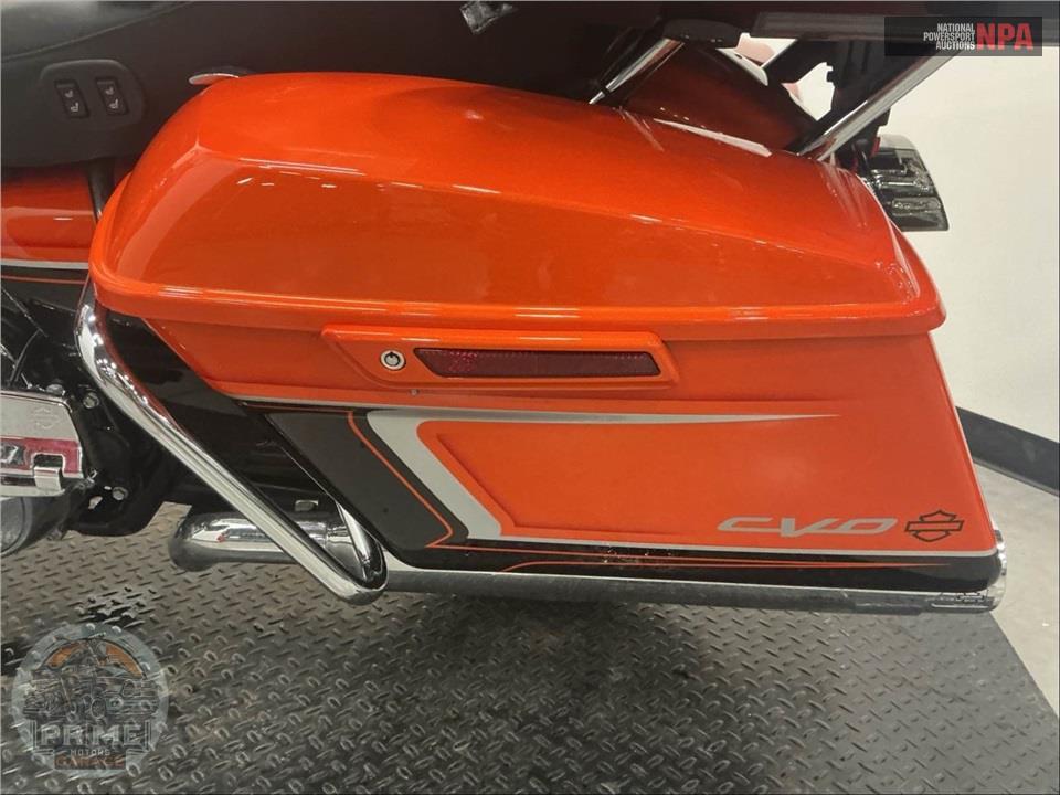 2022 Harley-Davidson FLTRKSE CVO ROAD GLIDE LIMITED — фото 15