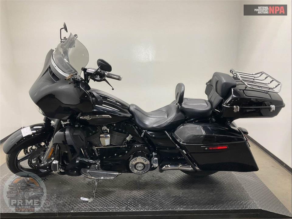 2016 Harley-Davidson FLHXSE CVO STREET GLIDE SPECIAL — фото 3