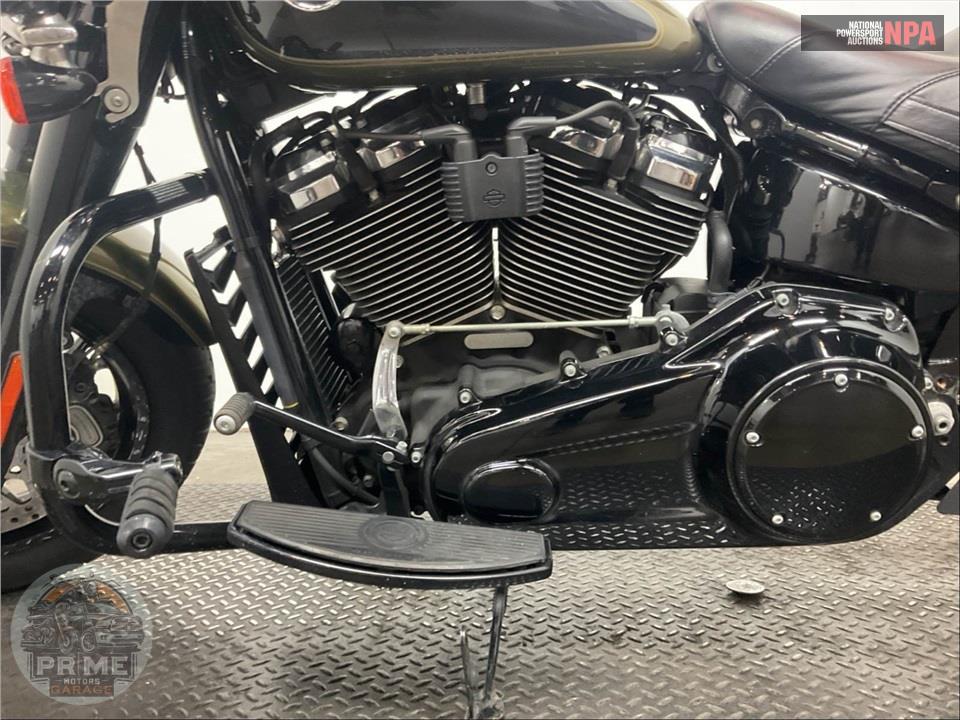 2018 Harley-Davidson FLHC HERITAGE CLASSIC — фото 7