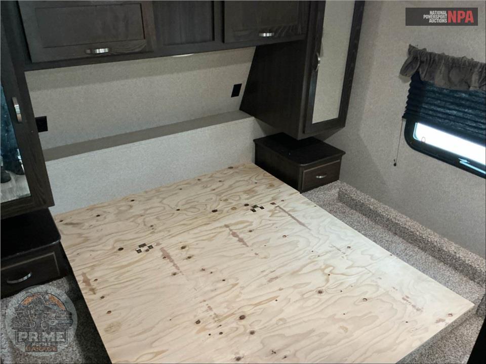 2019 Keystone Rv M-253 FWRE - SPRINGDALE FIFTH WHEEL SERIES — фото 16