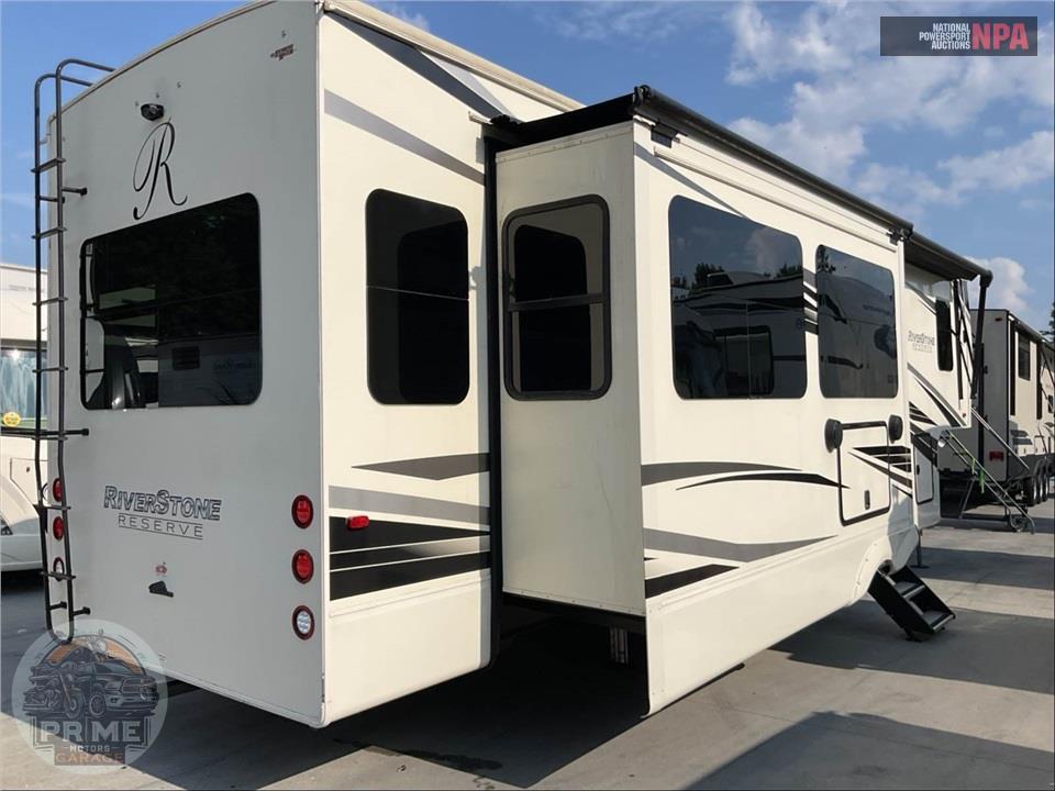 2021 Riverstone M-3670RL - RESERVE FIFTH WHEEL SERIES — фото 4