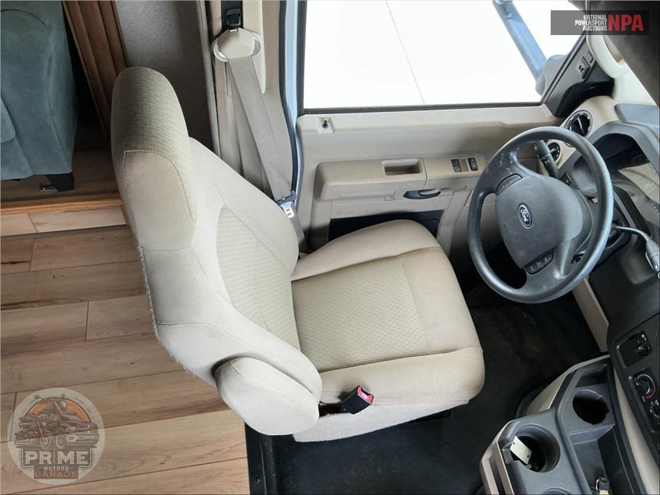 2016 Sunseeker By Forest River M-3050S FORD E450 6.8 LITER — фото 14