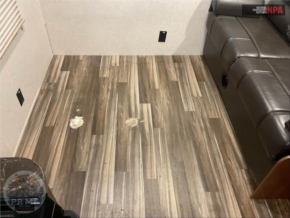 2017 Jayco M-212 QBW - JAY FLIGHT SLX SERIES — фото 18