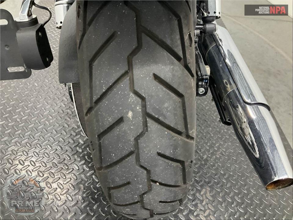 2016 Harley-Davidson FXDB STREET BOB — фото 39
