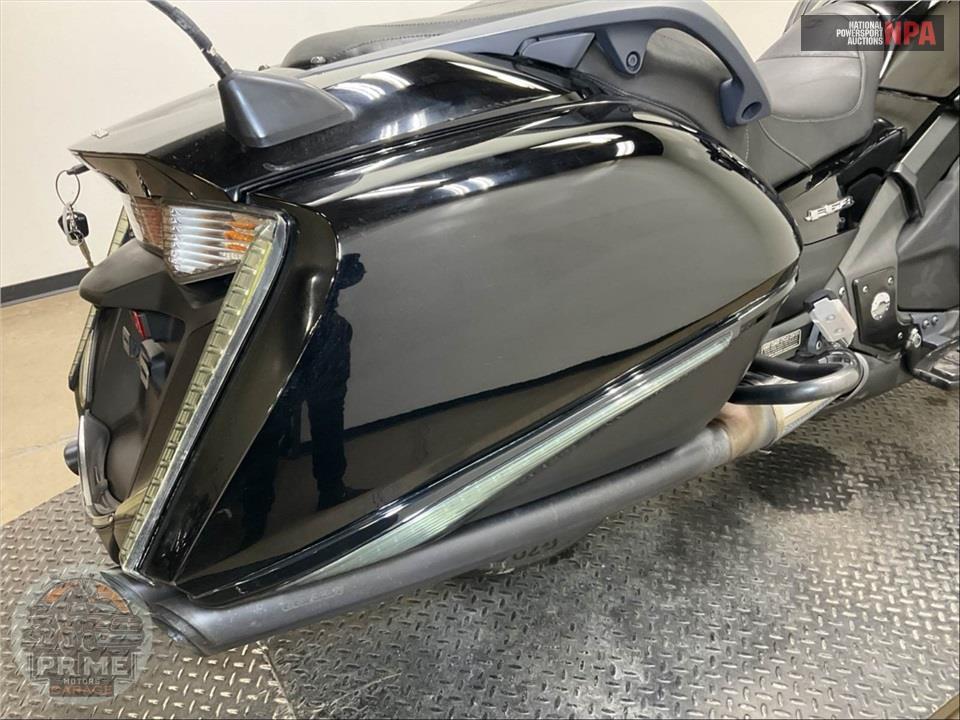 2013 Honda GL1800BD GOLDWING F6B — фото 21