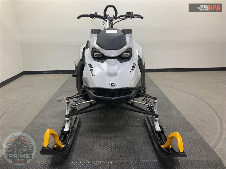 2024 Ski-Doo Summit Adrenaline 154 850 E-TEC PowderMax Light FlexEdge 2.5" E.S. — фото 2