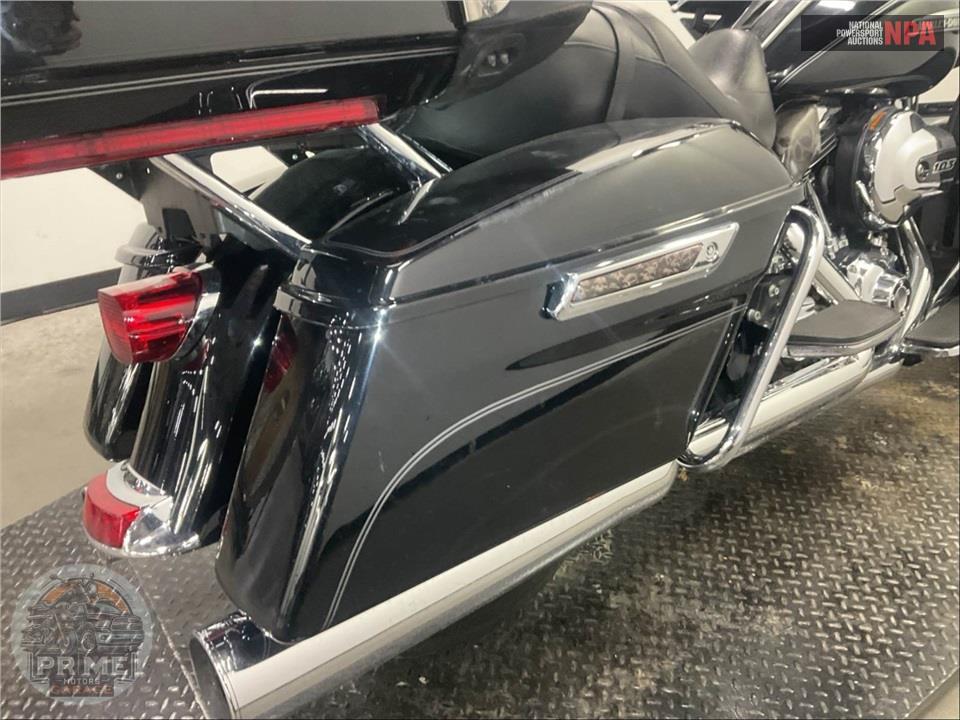 2014 Harley-Davidson FLHTCU ULTRA CLASSIC ELECTRA GLIDE — фото 22
