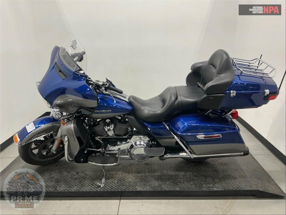 2017 Harley-Davidson FLHTK ULTRA LIMITED — фото 3