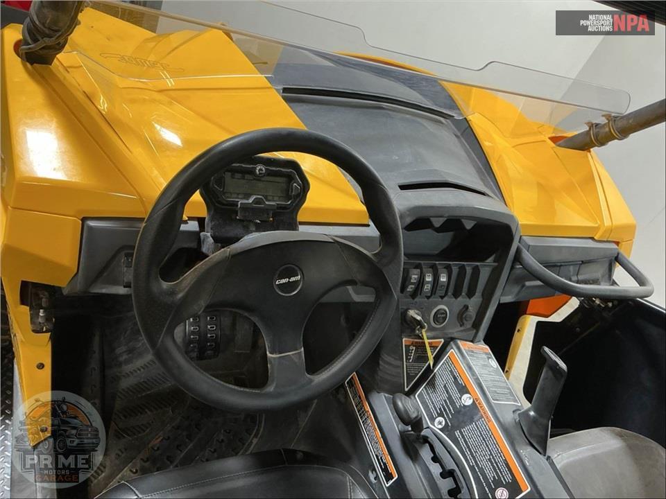 2014 Can-Am MAVERICK MAX 1000R — фото 32