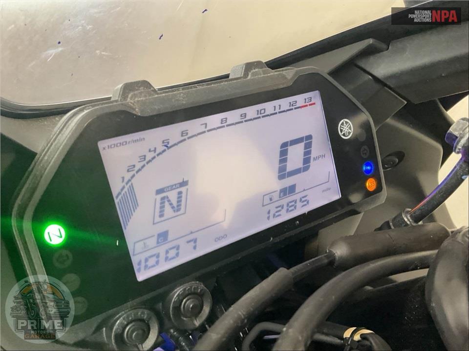 2024 Yamaha YZF-R3 — фото 5