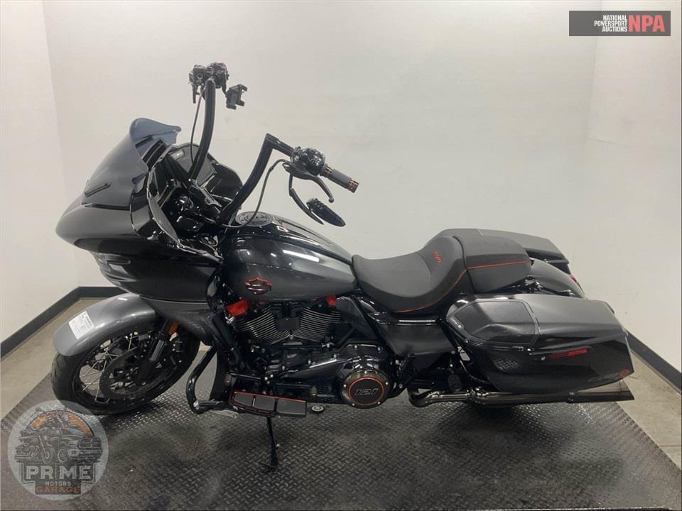 2025 Harley-Davidson FLTRXSE CVO ROAD GLIDE — фото 3