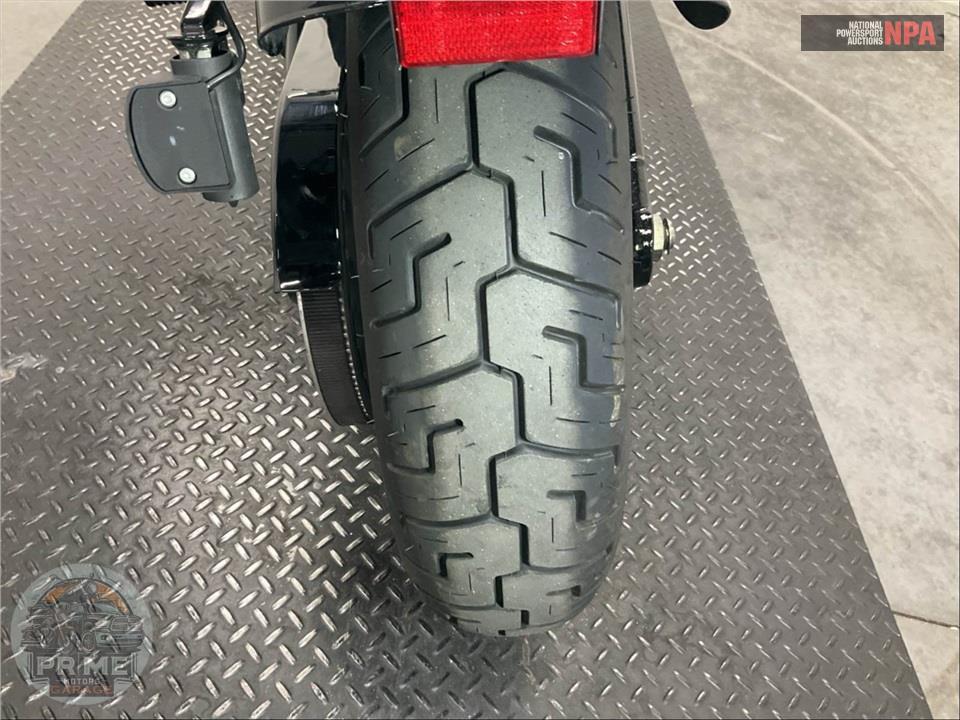 2018 Harley-Davidson FXBB STREET BOB — фото 17