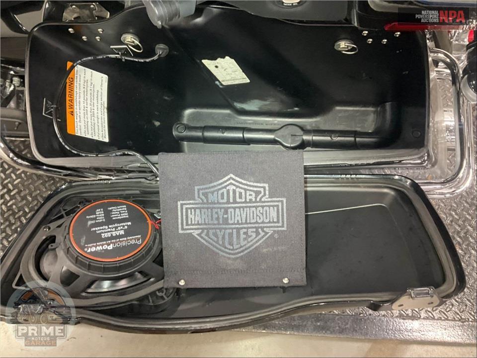 2013 Harley-Davidson FLHTCU UL CLSC EL GLIDE — фото 21