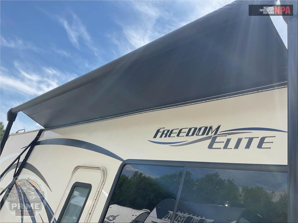 2017 Thor Motor Coach M-29FE E450-V10 - FREEDOM ELITE SERIES — фото 62