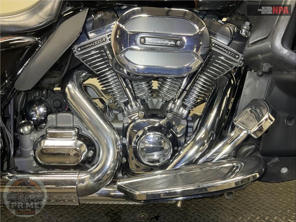 2016 Harley-Davidson FLTRUSE CVO ROAD GLIDE ULTRA — фото 6