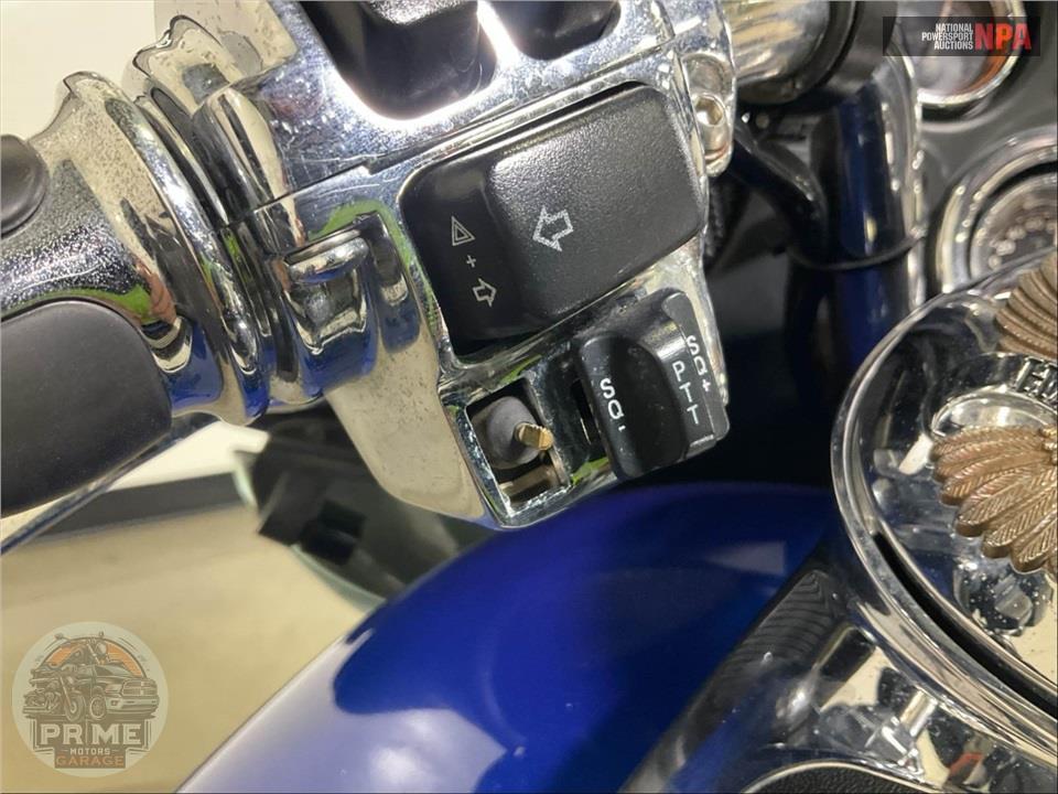 2010 Harley-Davidson FLHTCU ULTRA CLASSIC ELECTRA GLIDE — фото 28
