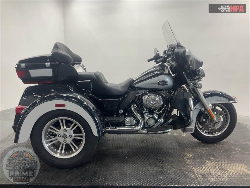 2013 Harley-Davidson FLHTCUTG TRIGLIDE UL CLSC — фото 1