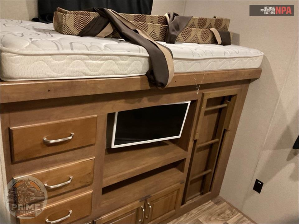 2018 Keystone Rv M-367 BH - LAREDO FIFTH WHEEL SERIES — фото 21
