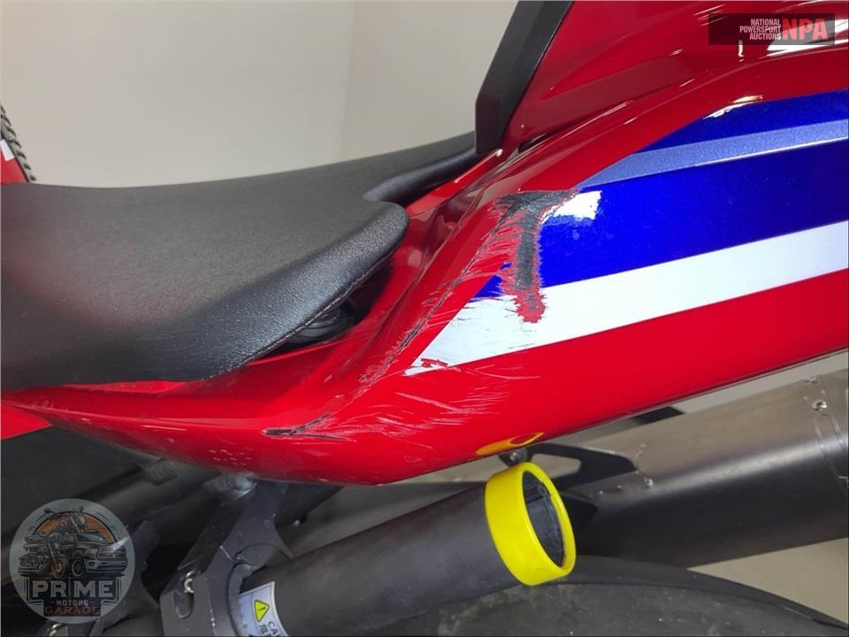 2025 Honda CBR1000RR-R FIREBLADE SP — фото 19