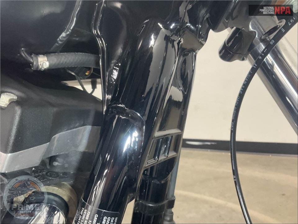 2017 Harley-Davidson FXDB STREET BOB — фото 13