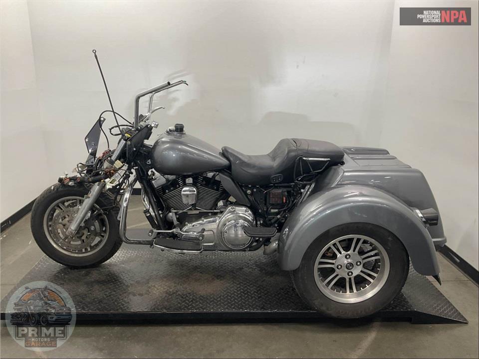2009 Harley-Davidson FLHTCUTG TRIGLIDE ULTRA CLASSIC — фото 3