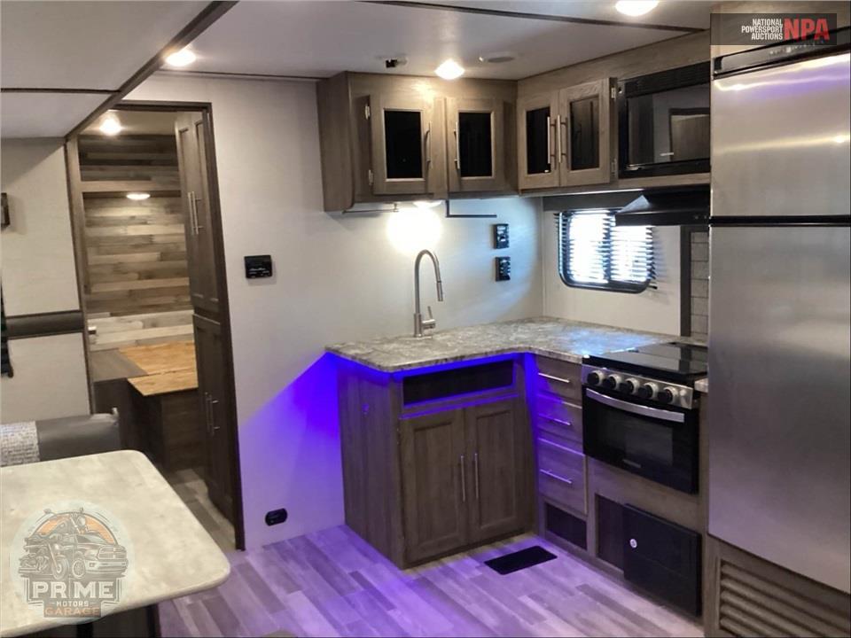 2021 Crossroads Rv M-298 BH - ZINGER SERIES — фото 9