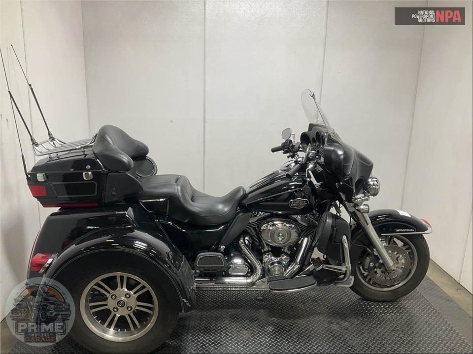 2012 Harley-Davidson FLHTCUTG TRIGLIDE UL CLSC — фото 1